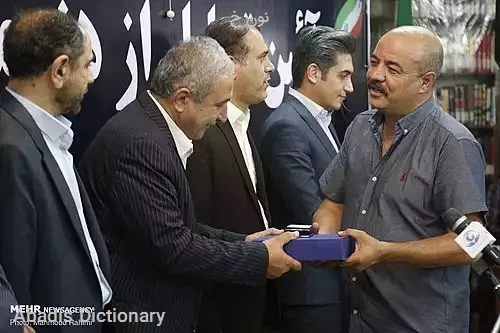 نون خ